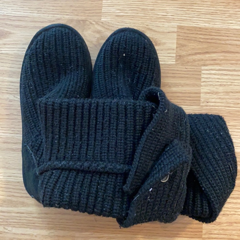 Cloth Black Uggs